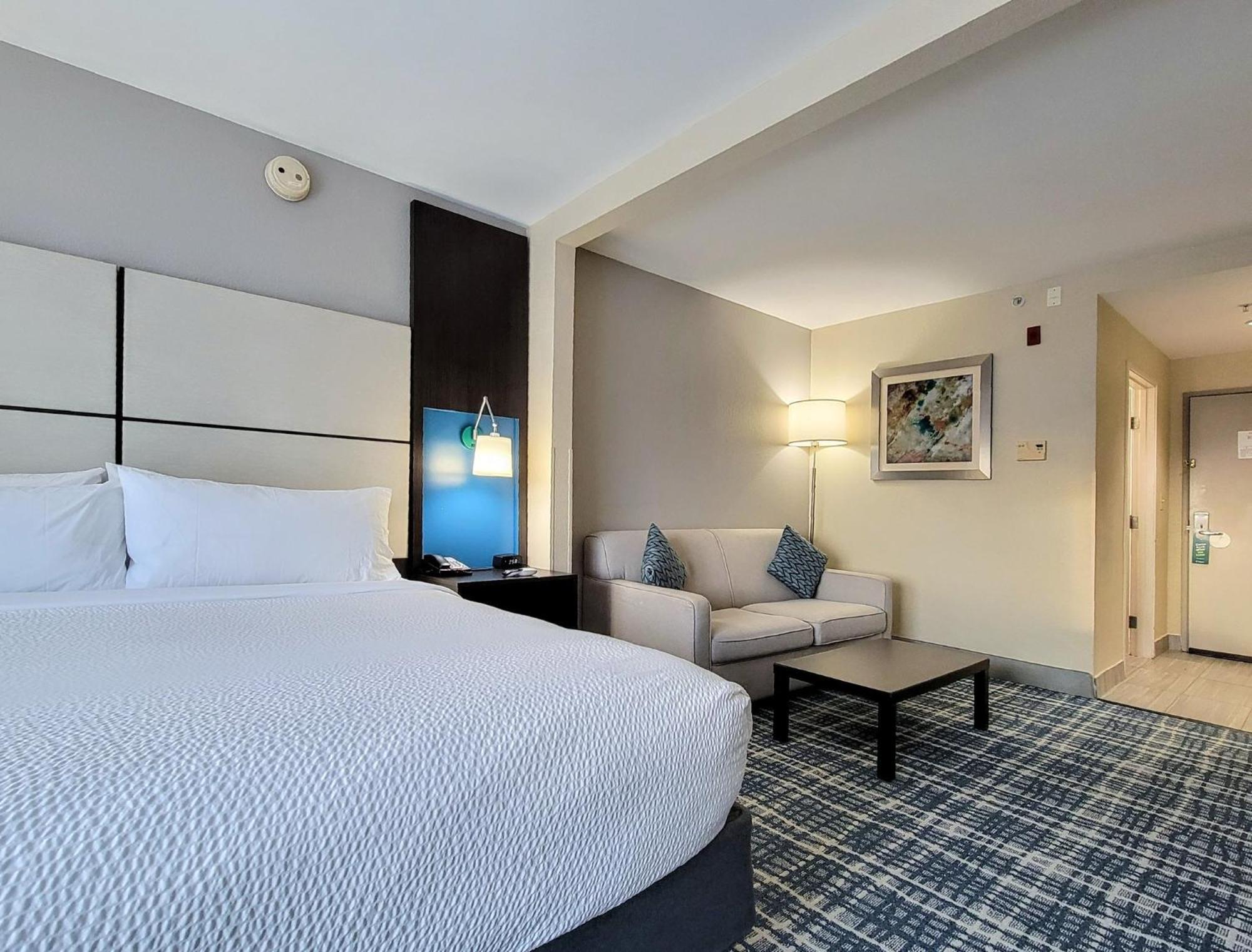 Holiday Inn - Belcamp - Aberdeen Area By Ihg Eksteriør billede