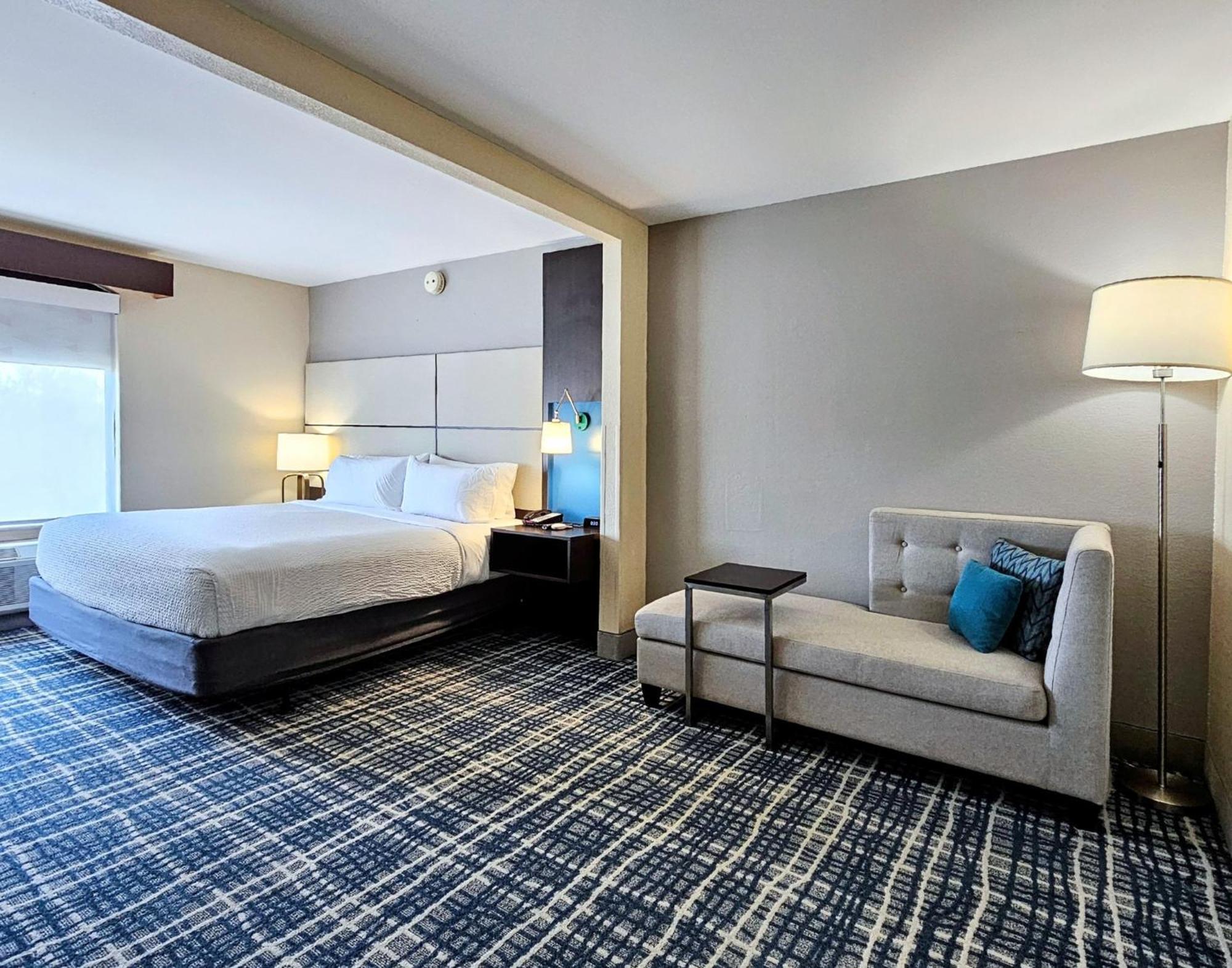 Holiday Inn - Belcamp - Aberdeen Area By Ihg Eksteriør billede