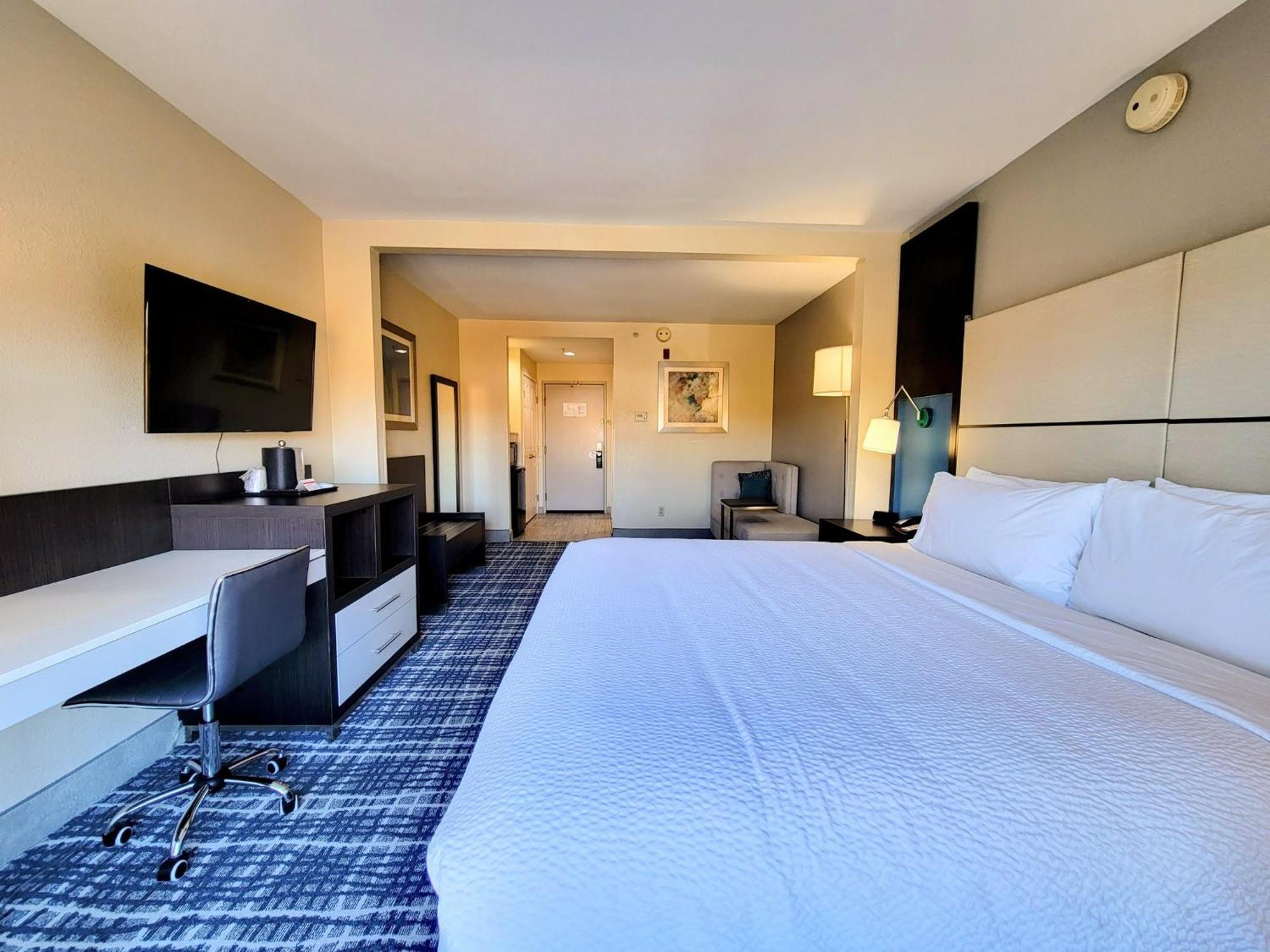 Holiday Inn - Belcamp - Aberdeen Area By Ihg Eksteriør billede